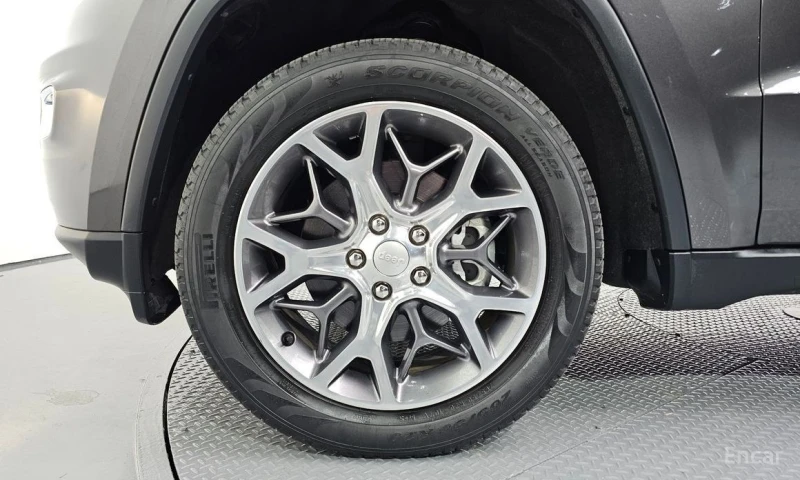 Jeep Grand cherokee, снимка 5 - Автомобили и джипове - 52819467