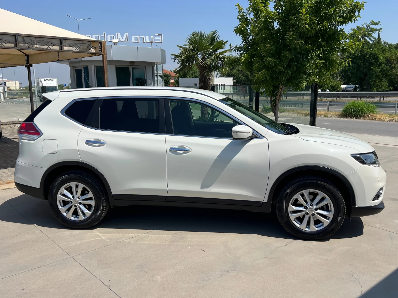 Nissan X-trail 1.6DCI, ПЪЛНА СЕРВИЗНА ИСТ-БЯЛА ПЕРЛА-TEKNA!!! - изображение 4