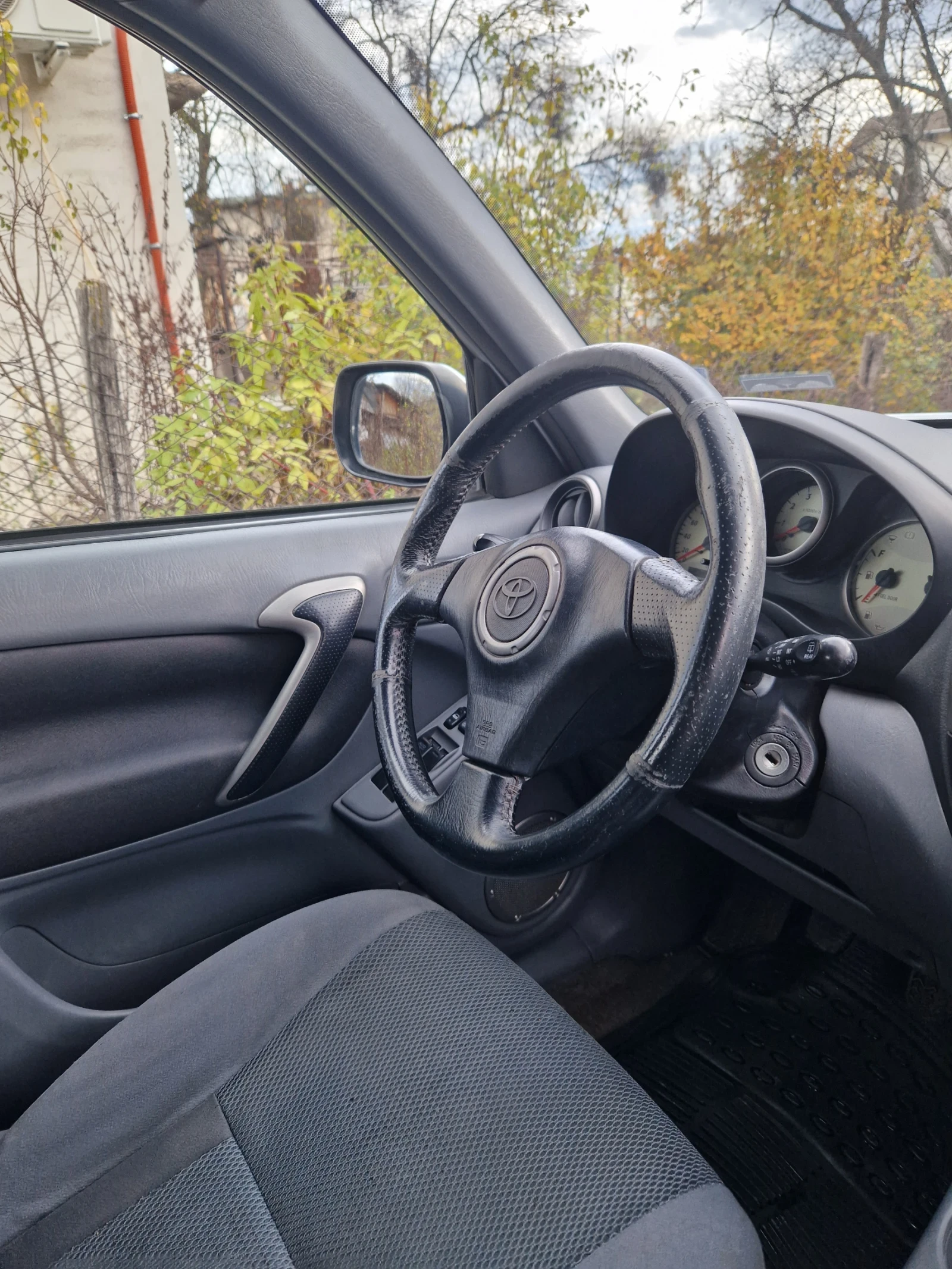 Toyota Rav4  - изображение 7