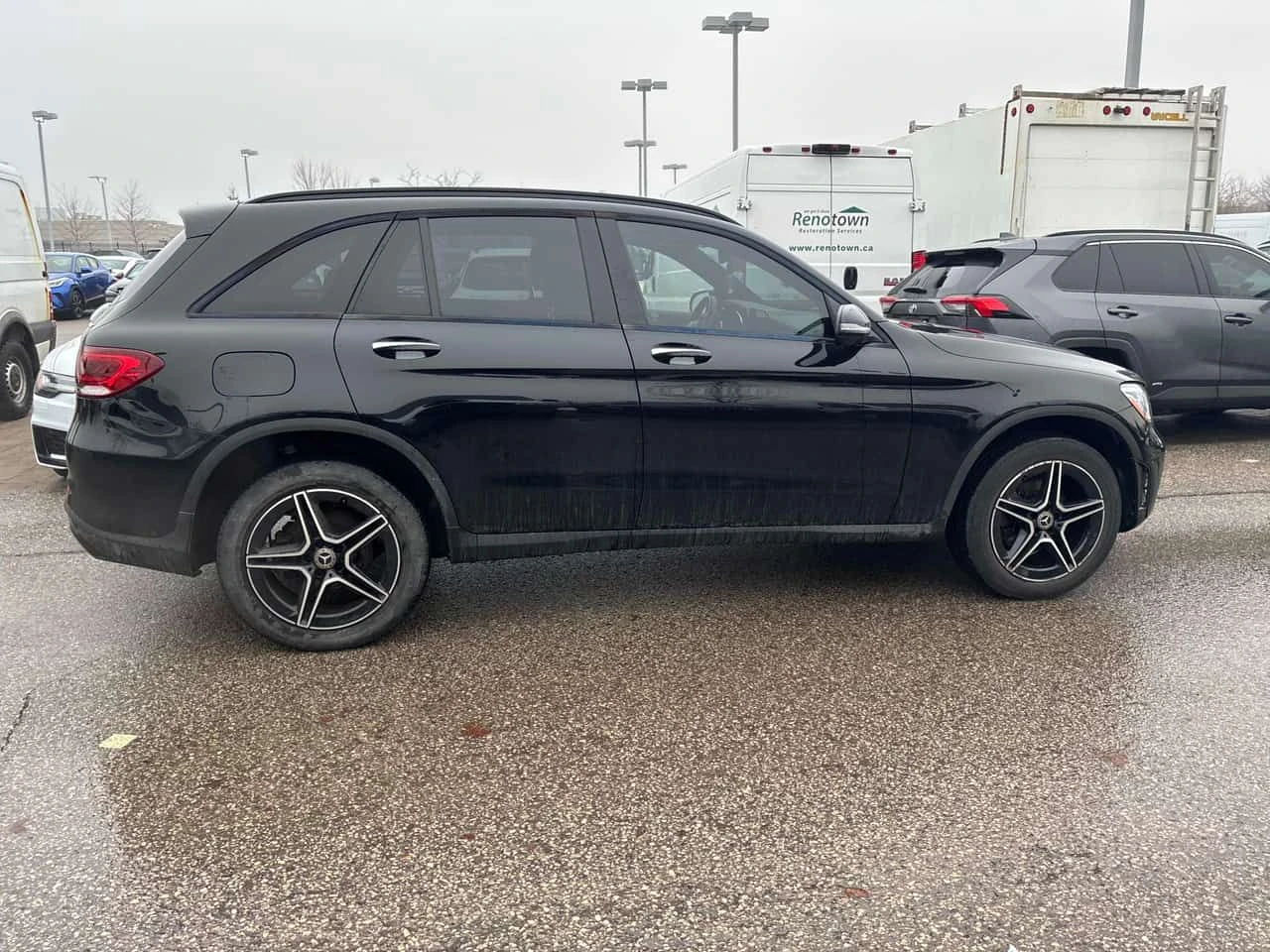 Mercedes-Benz GLC 300 * 4MAITC* DISTRONIC* 360* ДИГИТАЛНО ТАБЛО* , снимка 3 - Автомобили и джипове - 53748765