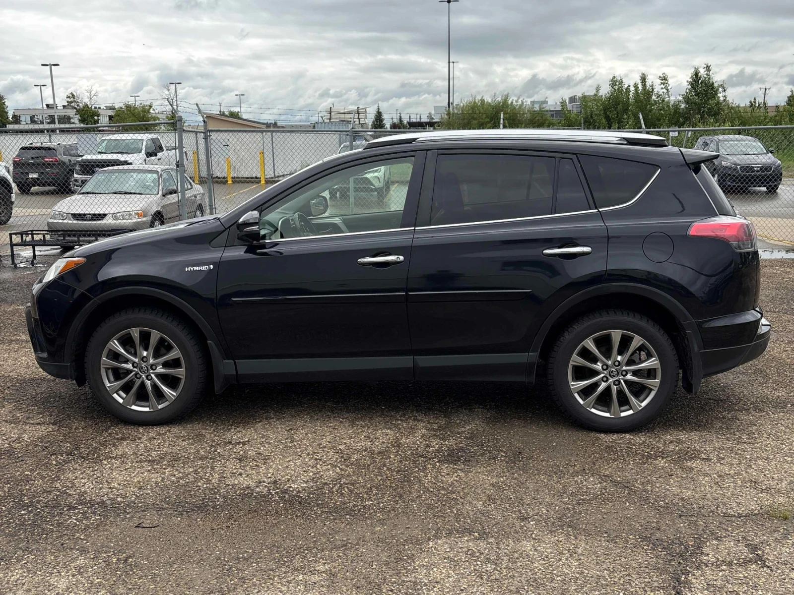 Toyota Rav4 2.5 HYBRID* �������* �������* KEYLESS* CARFAX  | Mobile.bg � ����������� 4