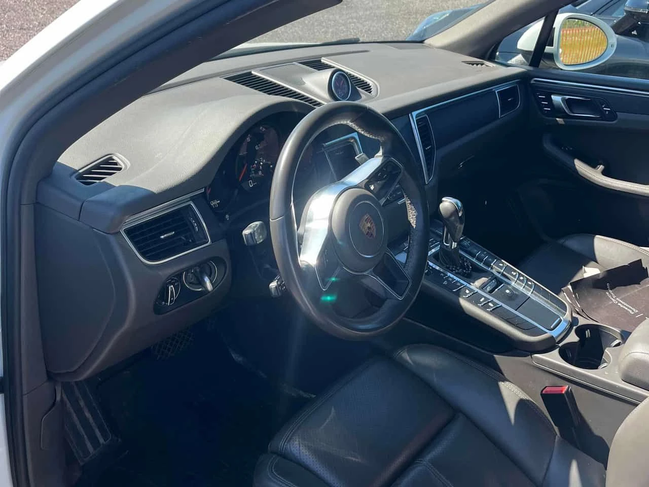 Porsche Macan * AWD * CARFAX * ЦЕНА ДО БГ, снимка 9 - Автомобили и джипове - 55646417