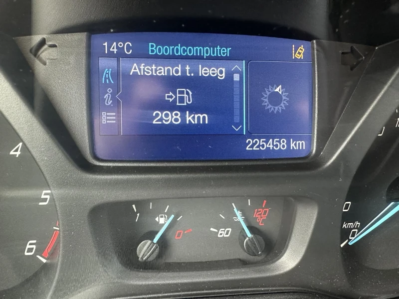 Ford Transit Custom, снимка 13 - Бусове и автобуси - 52068294