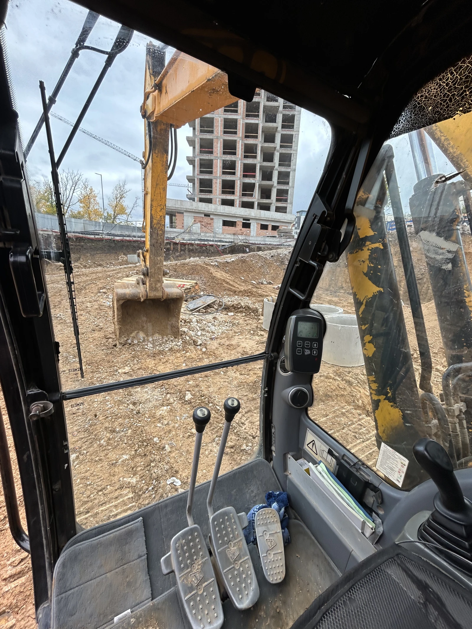 Багер JCB JS210LC, снимка 9 - Индустриална техника - 55364853
