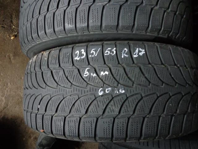 Гуми Зимни 235/55R17, снимка 3 - Гуми и джанти - 12742221