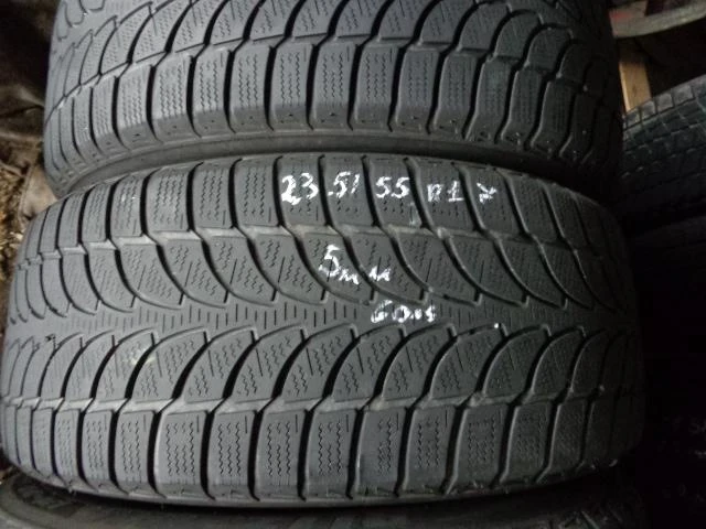 Гуми Зимни 235/55R17, снимка 5 - Гуми и джанти - 12742221