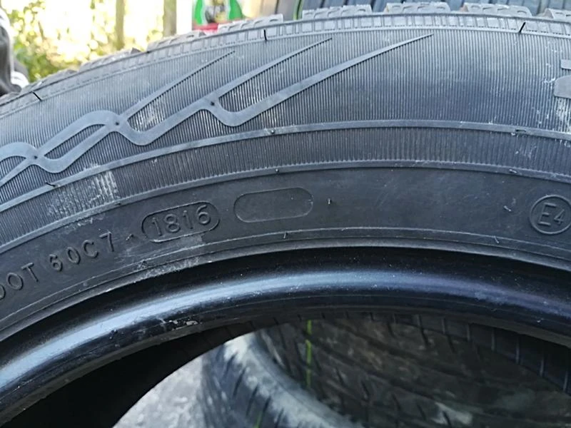 Гуми Зимни 225/55R17, снимка 6 - Гуми и джанти - 23686663