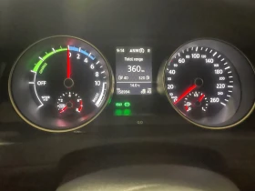 VW Golf GTE Plug-in  Hybrid Обслужен ! , снимка 10