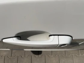 BMW 320 320d LCI, снимка 8