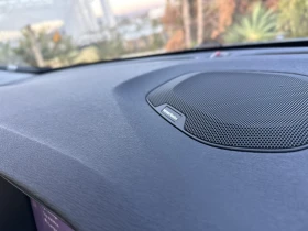 Volvo V40 D3/Facelift/ HARMAN-KARDON , снимка 15