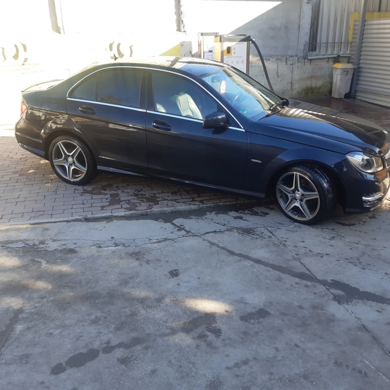 Mercedes-Benz C 180, снимка 2 - Автомобили и джипове - 43611375