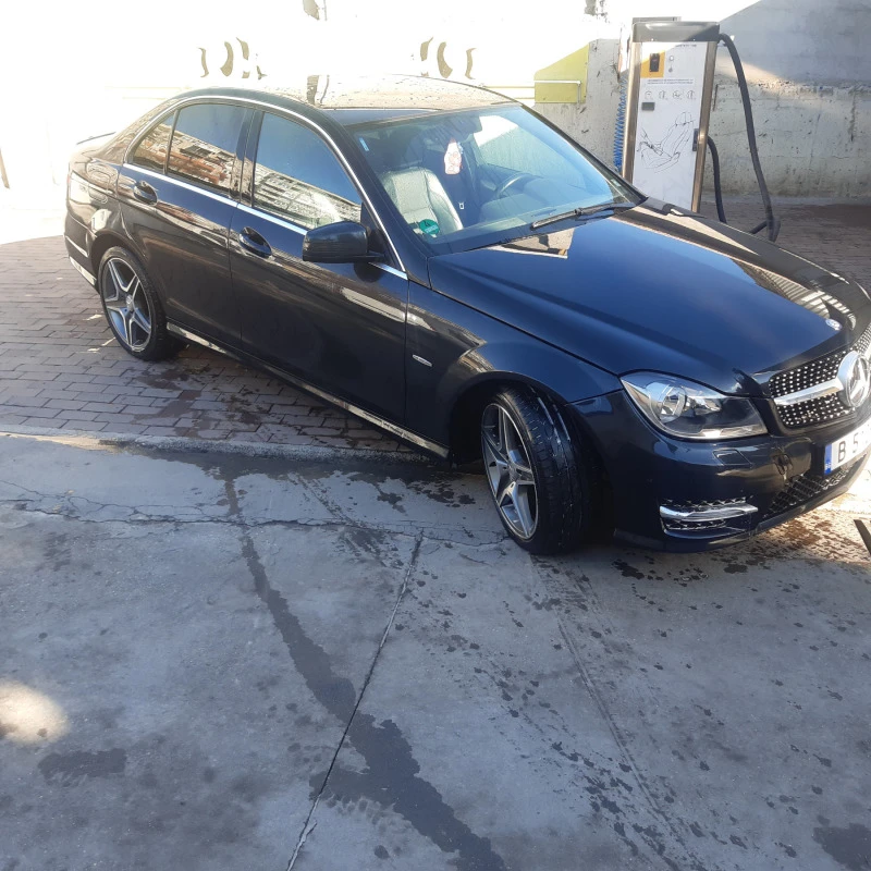 Mercedes-Benz C 180, снимка 14 - Автомобили и джипове - 43611375