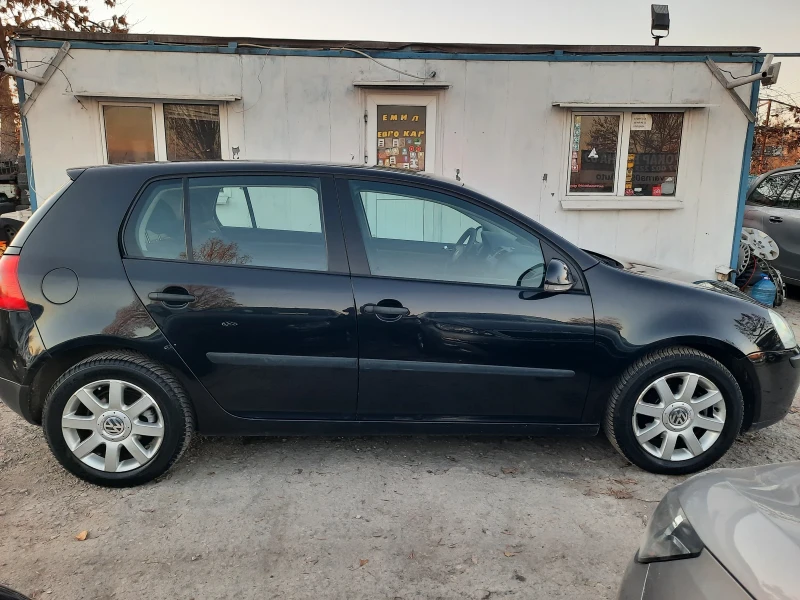 VW Golf 1.9TDI  код BKC! КАТО НОВ!, снимка 4 - Автомобили и джипове - 48103962