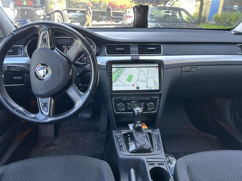 Skoda Superb 2.0TDI 170hp 6DSG 4x4, снимка 8 - Автомобили и джипове - 48155982