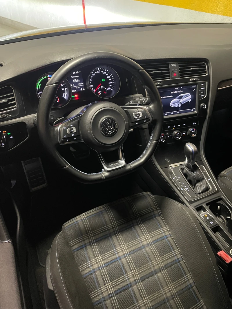 VW Golf Plug-in  Hybrid  Benzine , снимка 9 - Автомобили и джипове - 52461256