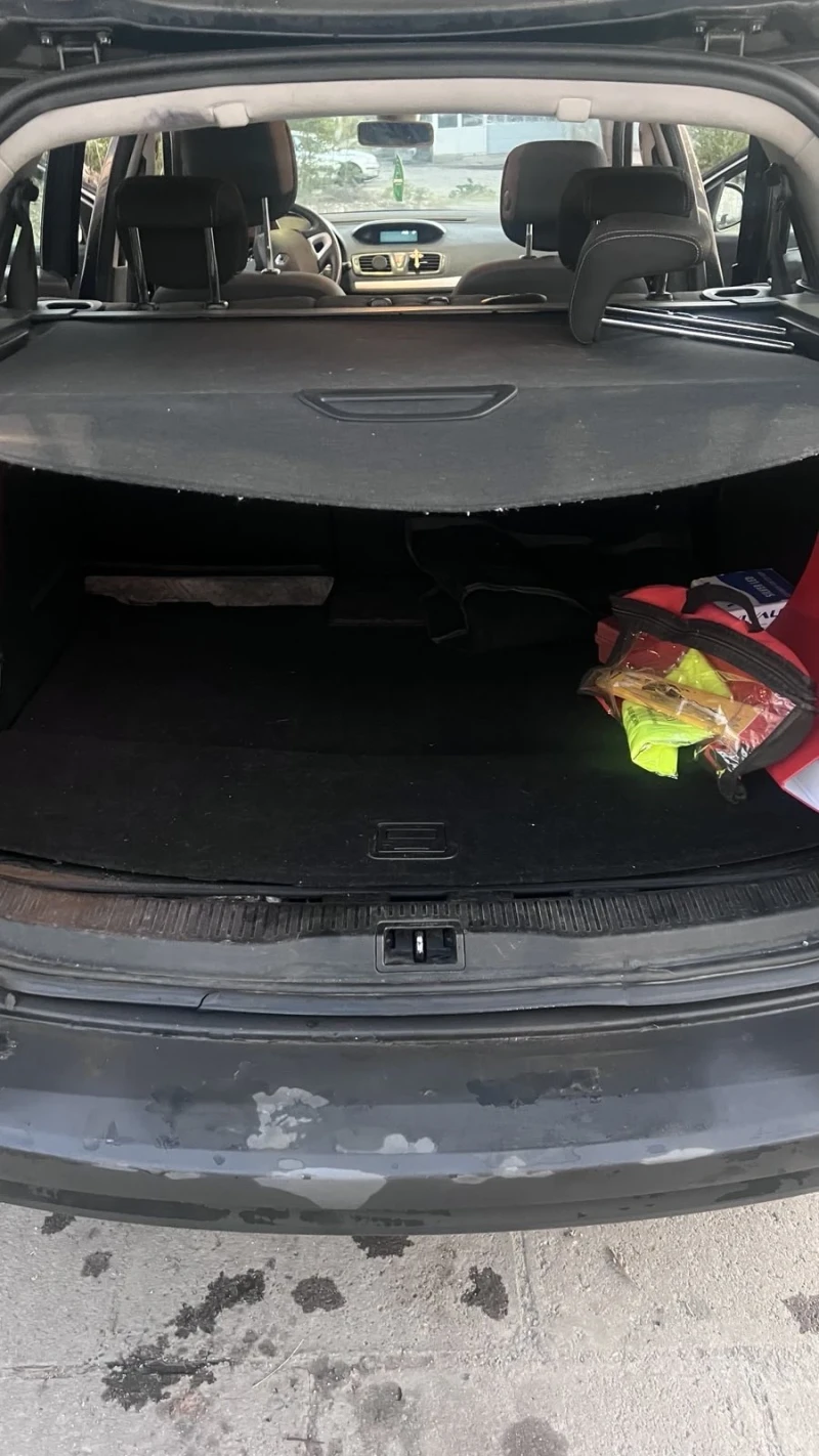 Renault Megane 1, 5 DCI, снимка 5 - Автомобили и джипове - 52354109