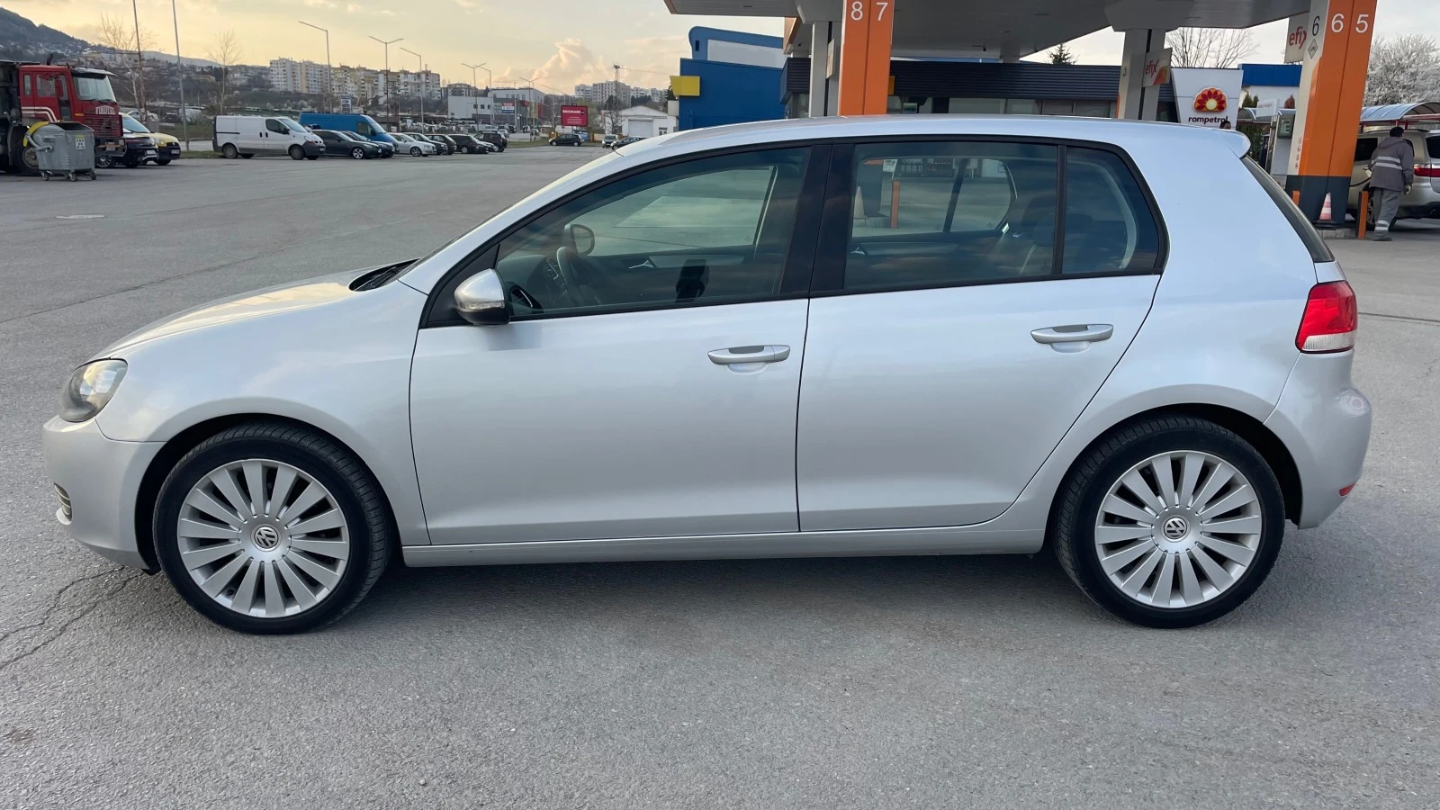 VW Golf 2.0tdi NAVI - изображение 8