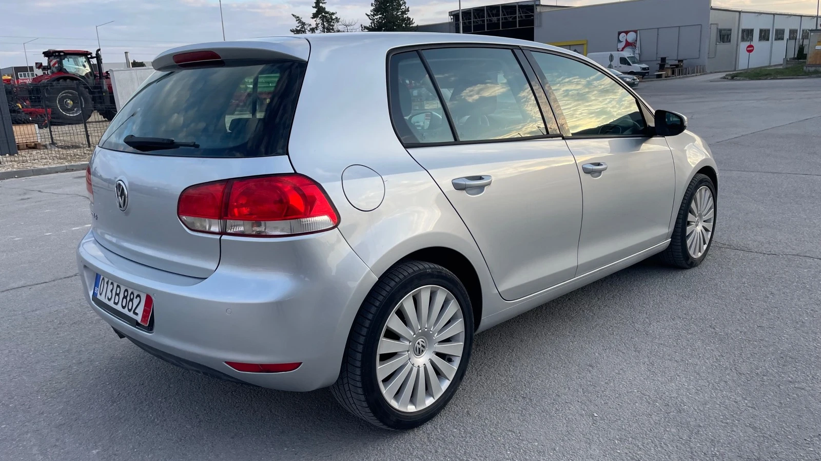 VW Golf 2.0tdi NAVI - изображение 5