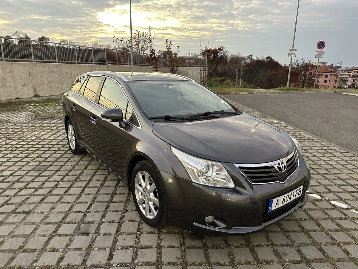 Toyota Avensis  - изображение 2