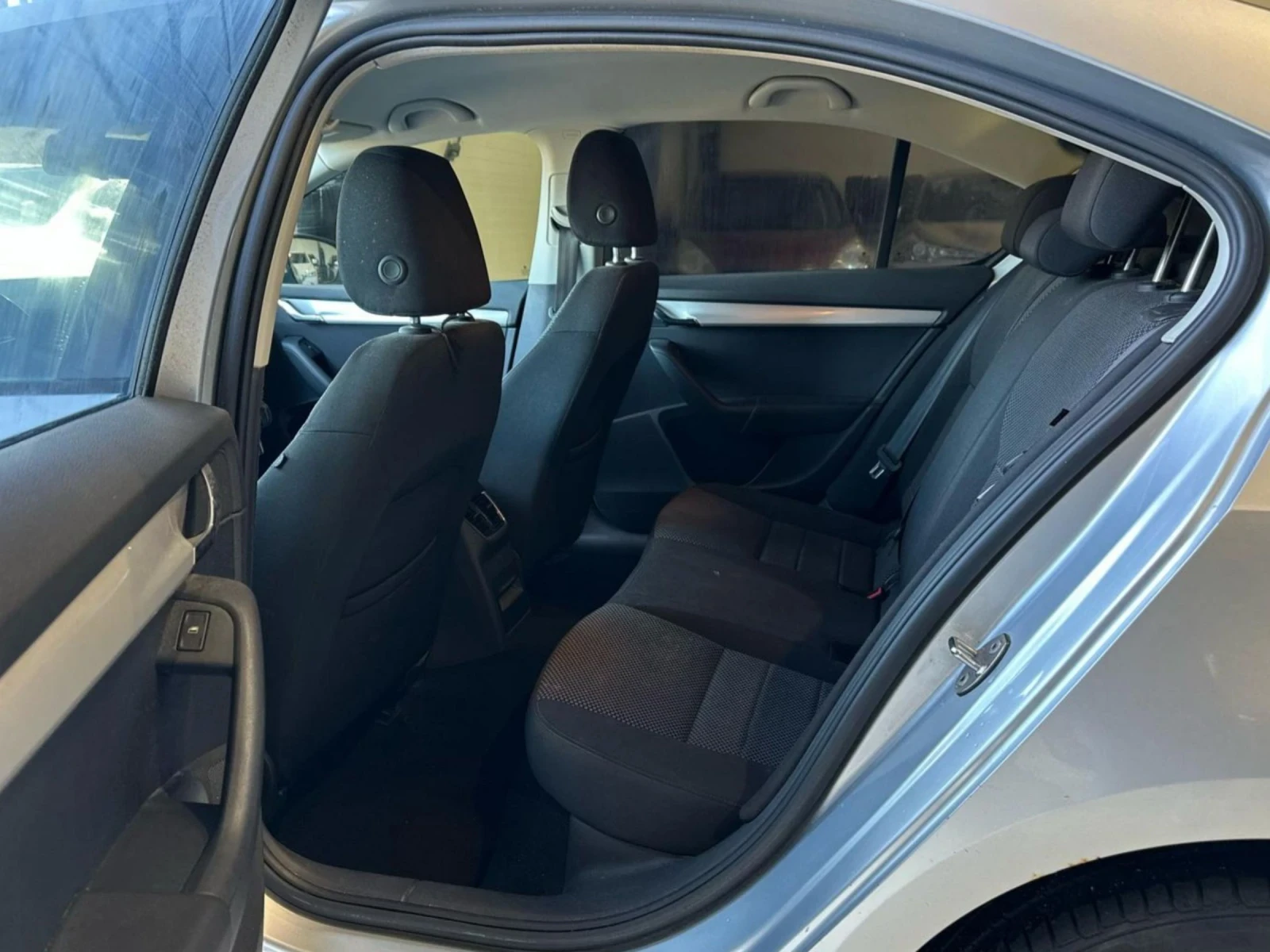 Skoda Octavia III Hatchback / 1.2TSI / 6MT / TOP Price - изображение 8