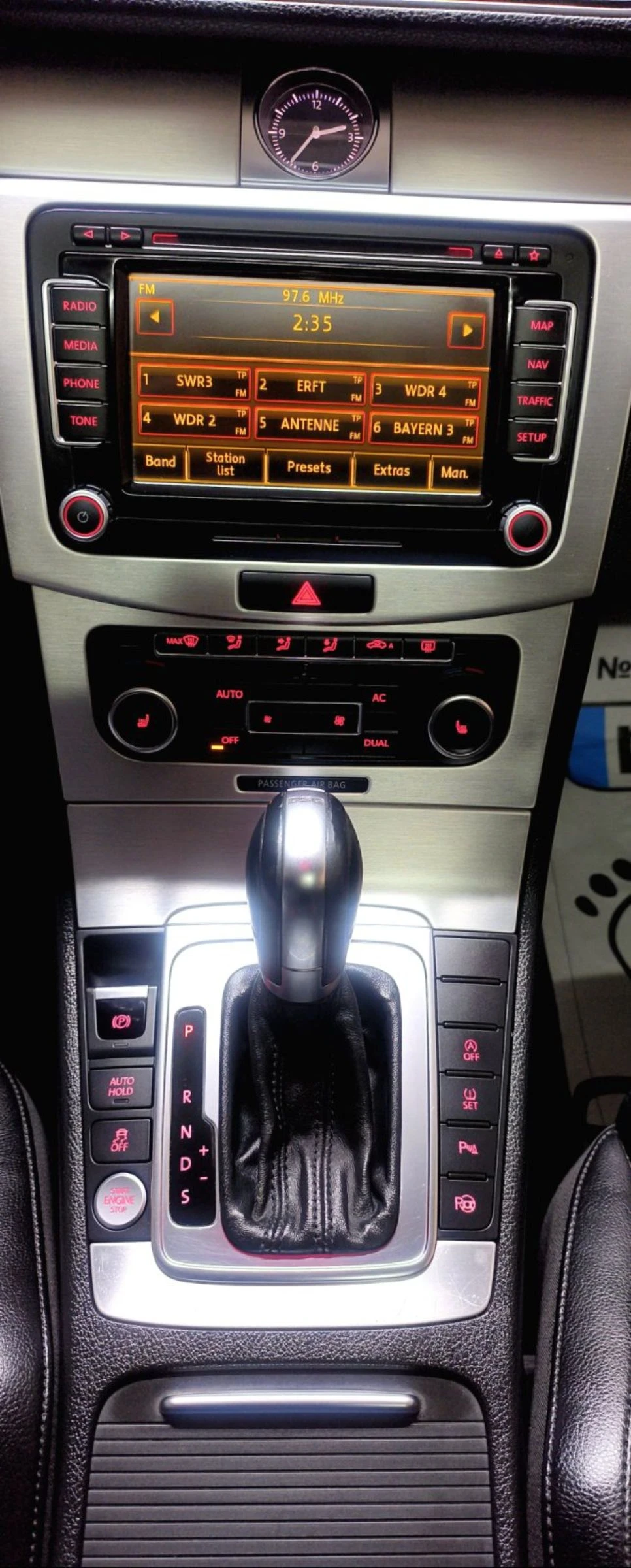 VW Passat 2.0 TDI 170 KC DSG-F1 KEYLESS PANORAMA DISTRONIC  - изображение 9