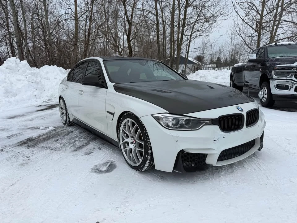 BMW 328 * xDrive* LOW KM* M-PACK* 