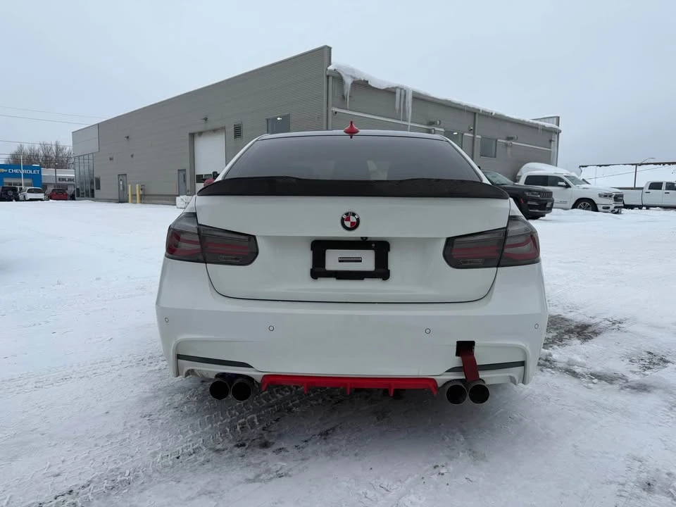 BMW 328 * xDrive* LOW KM* M-PACK*  - изображение 4