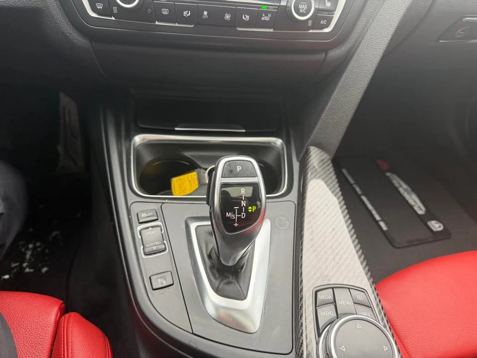 BMW 328 * xDrive* LOW KM* M-PACK* , снимка 11 - Автомобили и джипове - 53735760