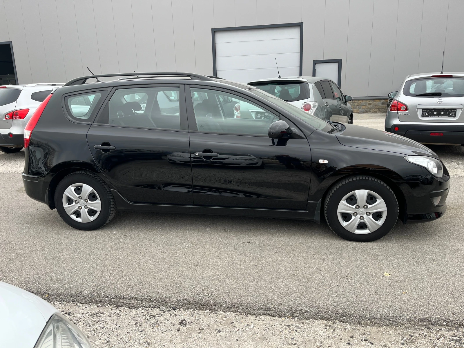 Hyundai I30 1.4 i 109k.c, снимка 4 - Автомобили и джипове - 54144445