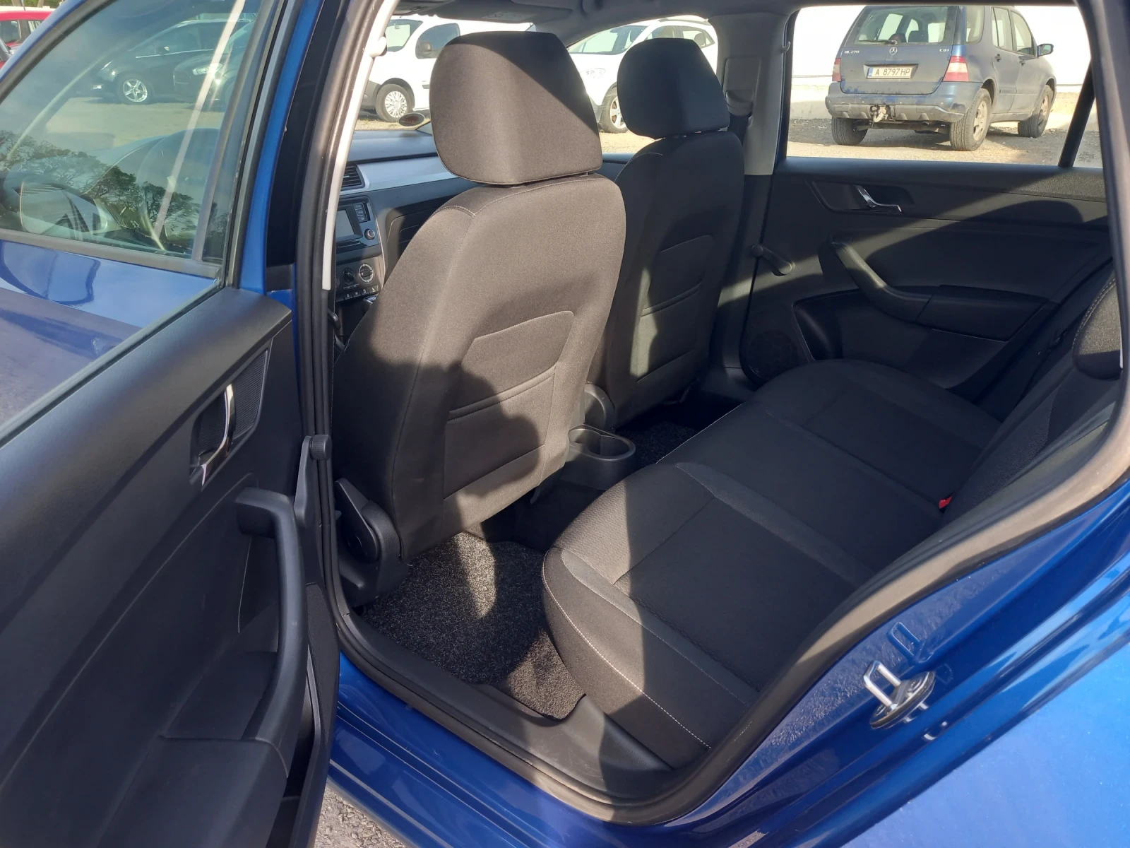 Skoda Rapid 1.2TSI  110кс., снимка 12 - Автомобили и джипове - 54483069