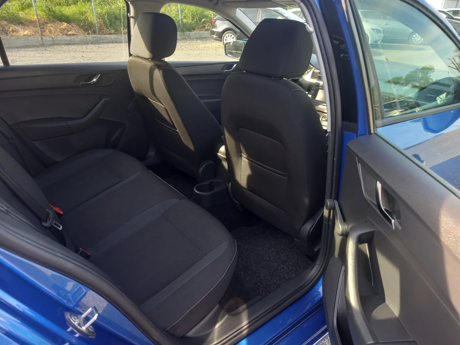 Skoda Rapid 1.2TSI  110кс., снимка 10 - Автомобили и джипове - 54483069