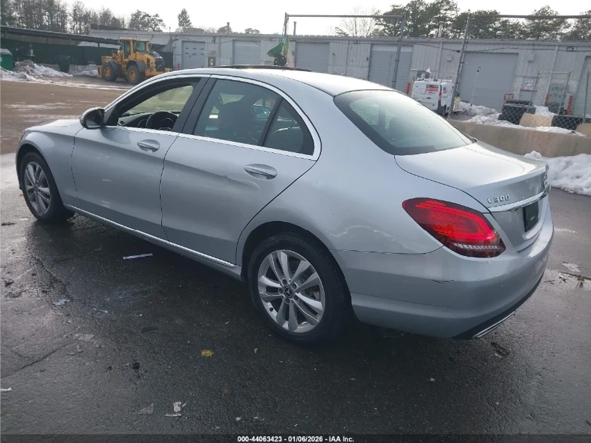 Mercedes-Benz C 300 4MATIC* ПОДГРЕВ* КАМЕРА, снимка 4 - Автомобили и джипове - 54509251