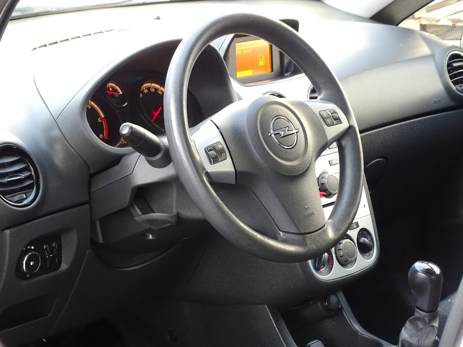 Opel Corsa 1.3CDTI_Германия_* , снимка 10 - Автомобили и джипове - 54783226
