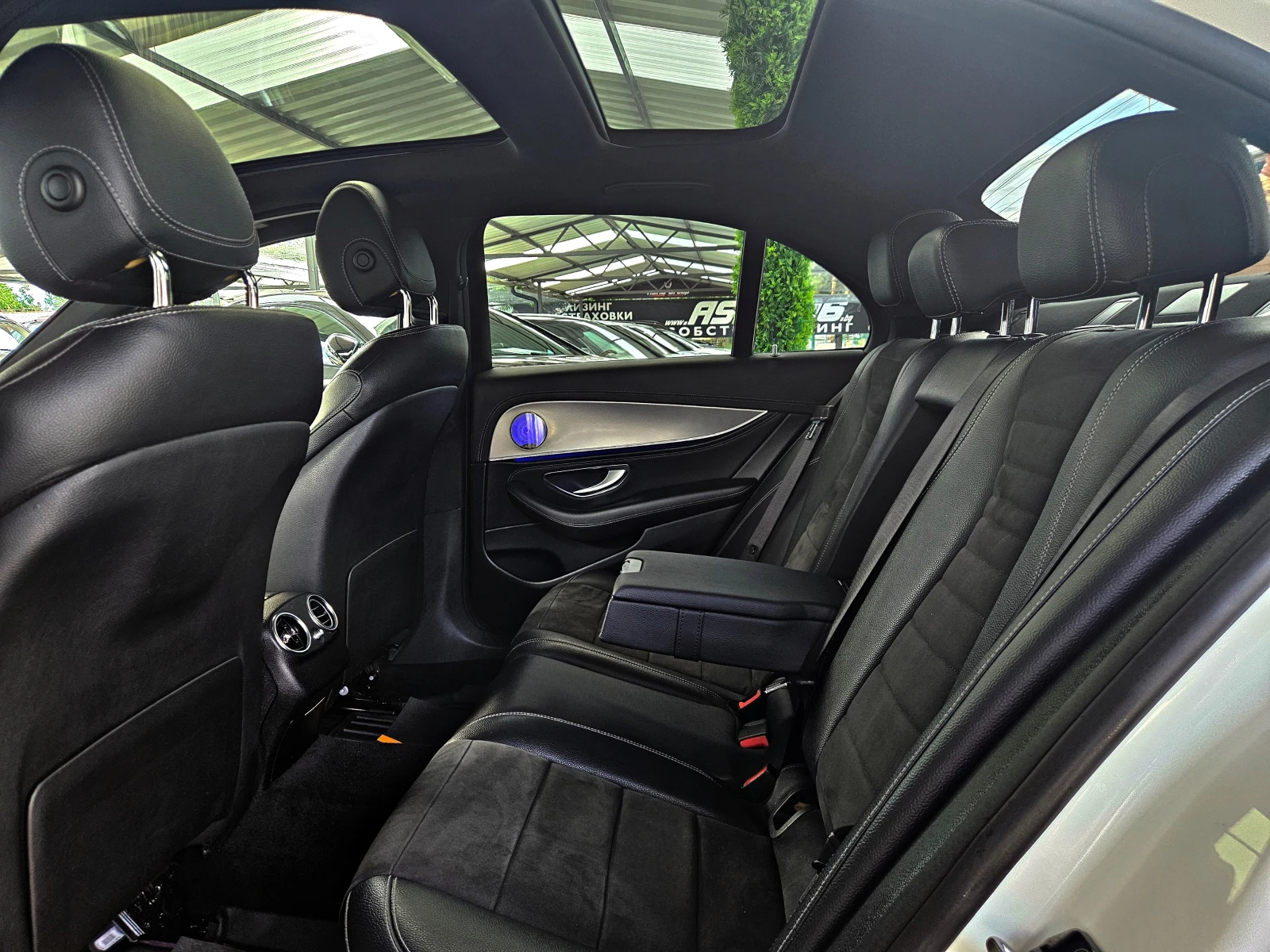 Mercedes-Benz E 350 AMG/4D BURMESTER/PANO/VIRTUAL/360CAM/ПОДГР/AMBI/LI, снимка 16 - Автомобили и джипове - 55393901