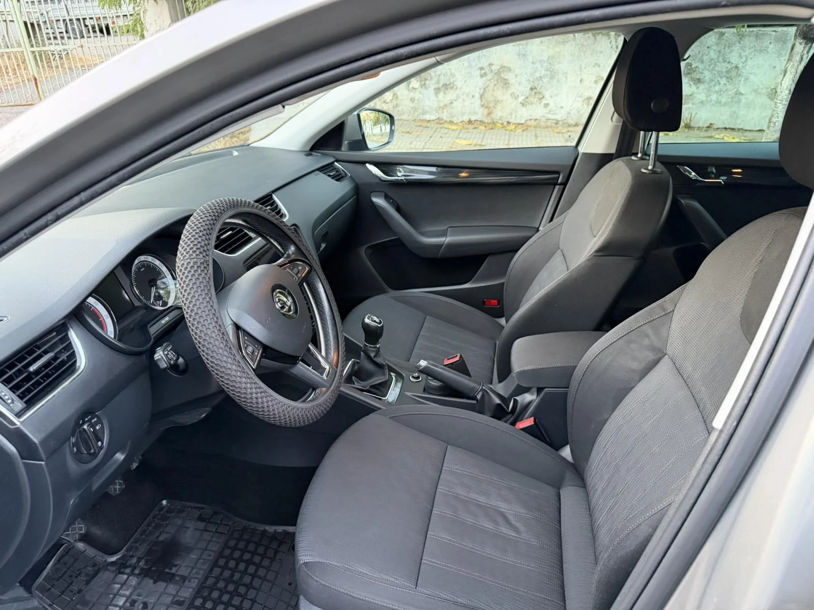 Skoda Octavia Style, снимка 11 - Автомобили и джипове - 56135776