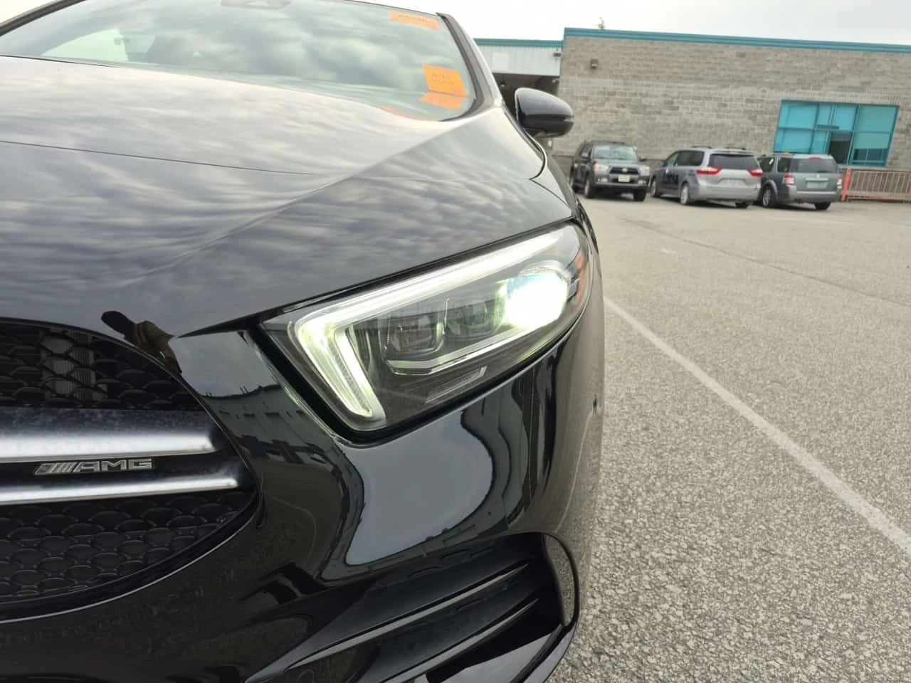 Mercedes-Benz A 35 * AMG * KEYLESS * ПОДГРЕВ * , снимка 5 - Автомобили и джипове - 56331305