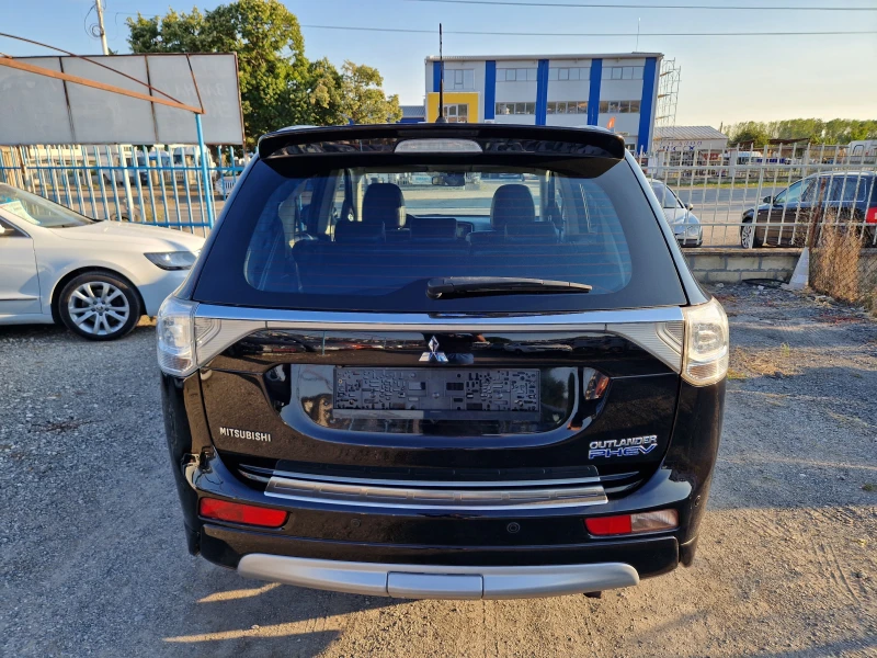 Mitsubishi Outlander 2.0 PHEV 4x4, снимка 3 - Автомобили и джипове - 46905400