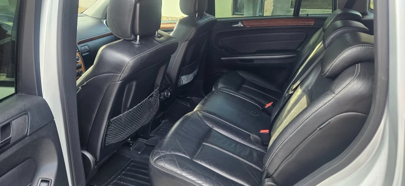 Mercedes-Benz GL 320, снимка 9 - Автомобили и джипове - 51911502