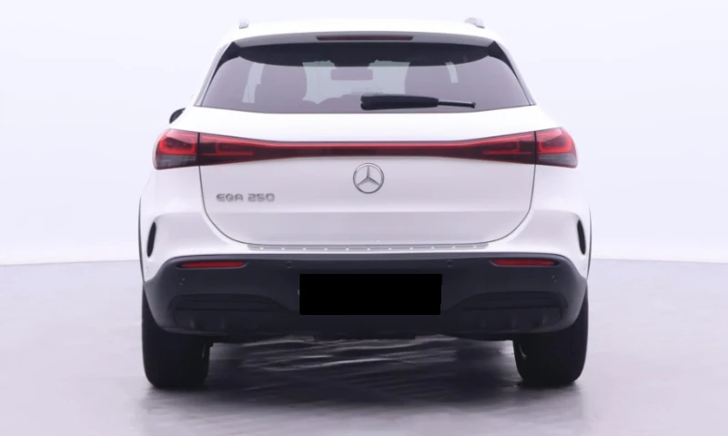 Mercedes-Benz EQA 250 AMG Line, снимка 3 - Автомобили и джипове - 52493768