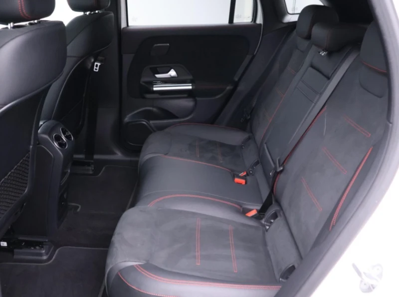 Mercedes-Benz EQA 250 AMG Line, снимка 9 - Автомобили и джипове - 52493768