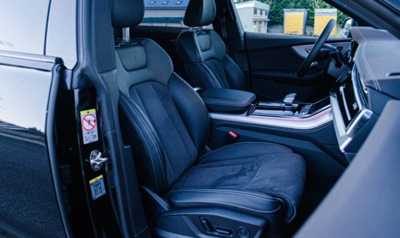 Audi Q8 50TDI Quattro S-line, снимка 10 - Автомобили и джипове - 53244009