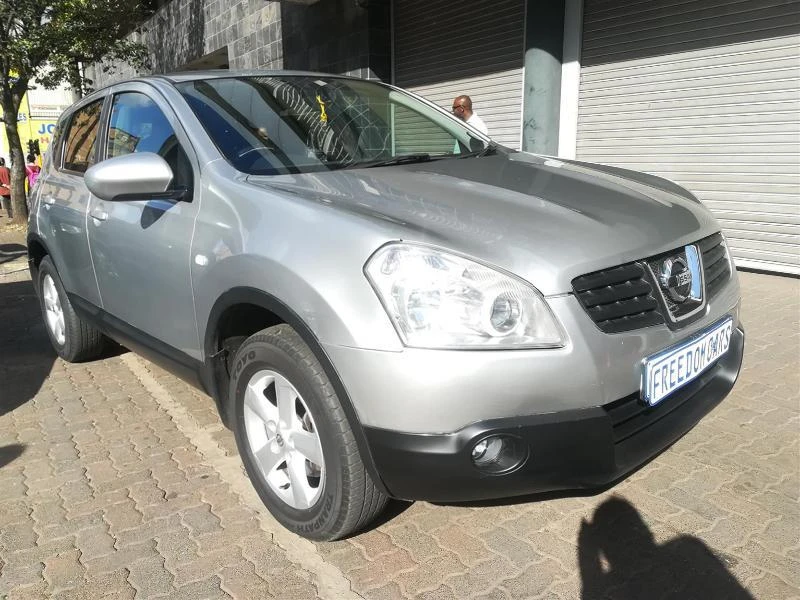 Nissan Qashqai 1.5dci, снимка 1 - Автомобили и джипове - 44988981