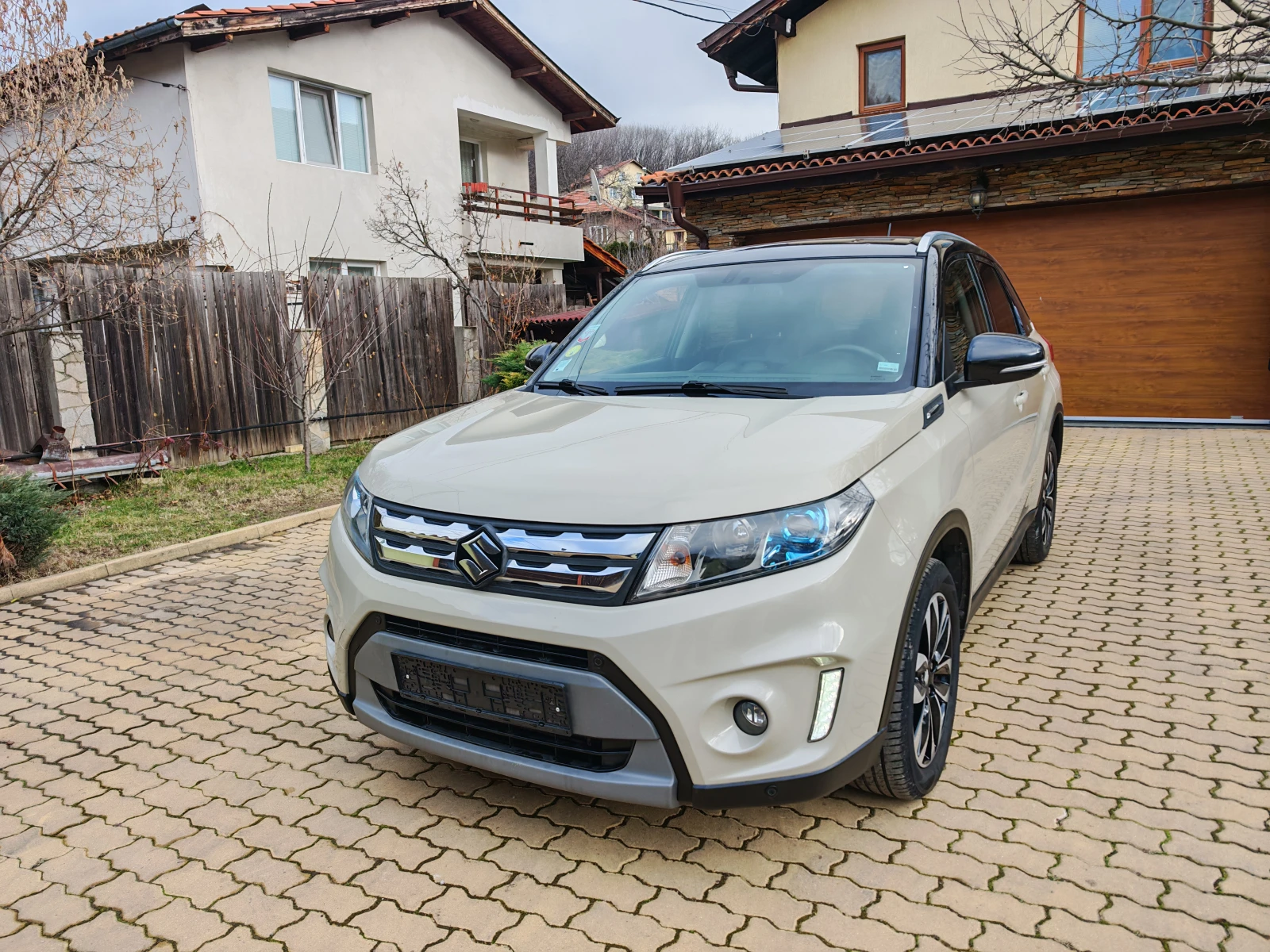 Suzuki Vitara 1.6D-Navi, Кожа, Дистроник, Подгрев, Камера, снимка 1