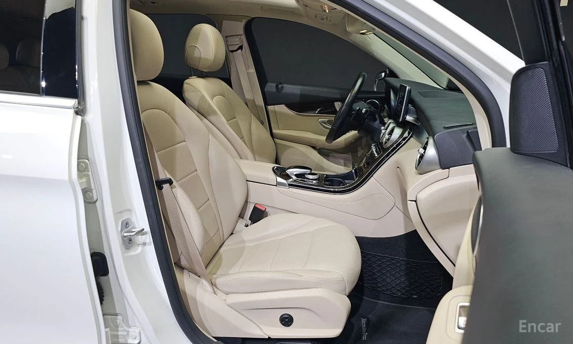 Mercedes-Benz GLC 300  - изображение 10