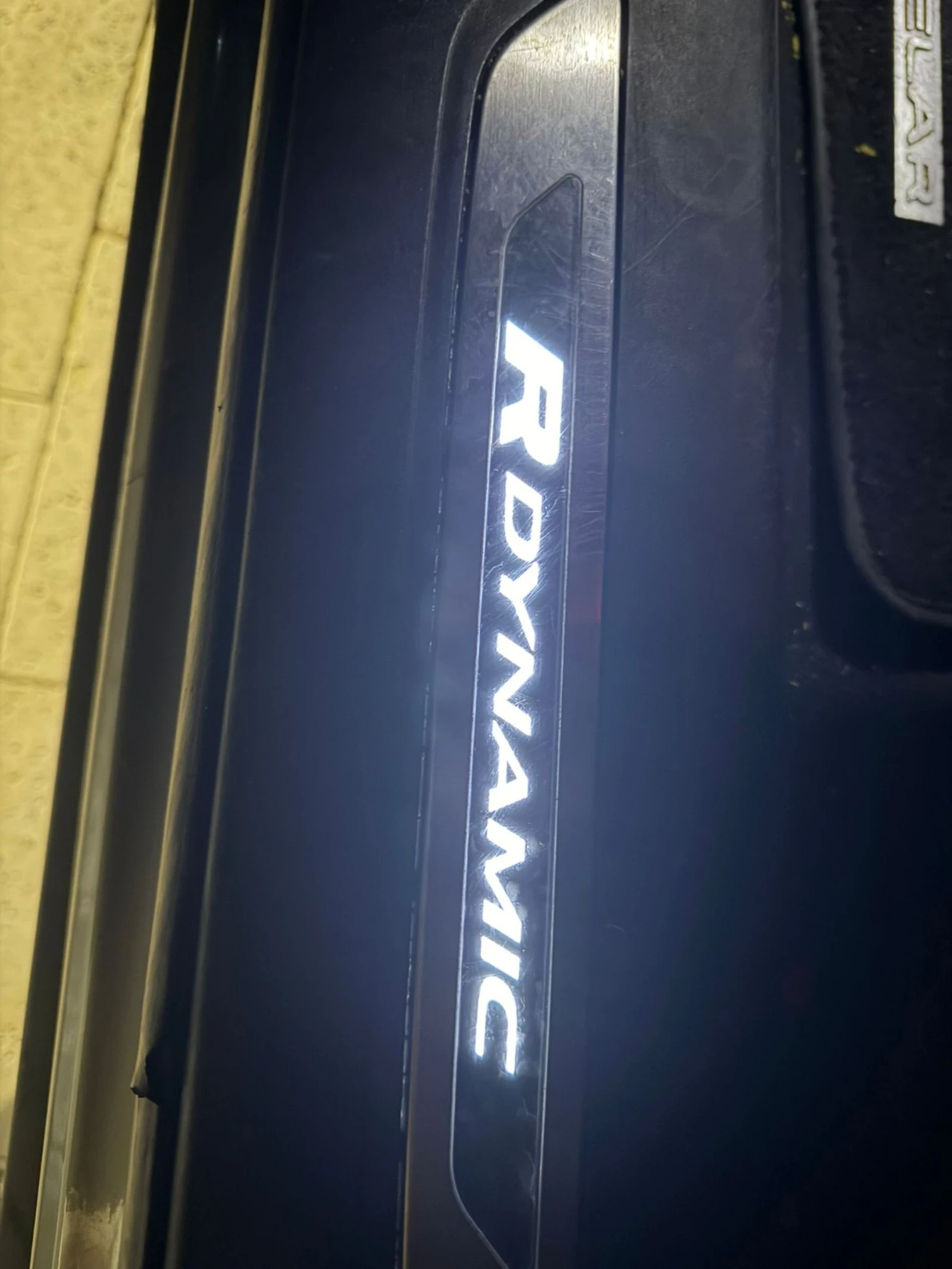 Land Rover Range Rover Velar D300 HSE - изображение 6