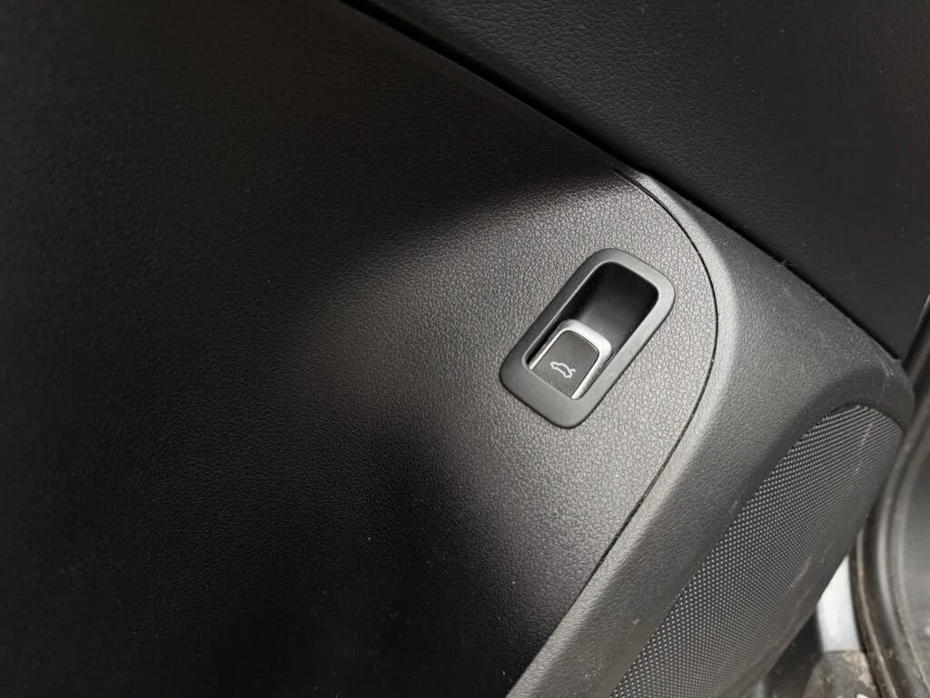 Audi Q5 Quattro* Komfort* АвтоКредит* (ЦЕНА ДО БГ), снимка 15 - Автомобили и джипове - 54039328