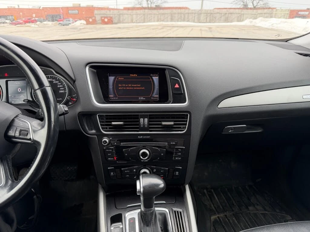 Audi Q5 Quattro* Komfort* АвтоКредит* (ЦЕНА ДО БГ), снимка 10 - Автомобили и джипове - 54039328