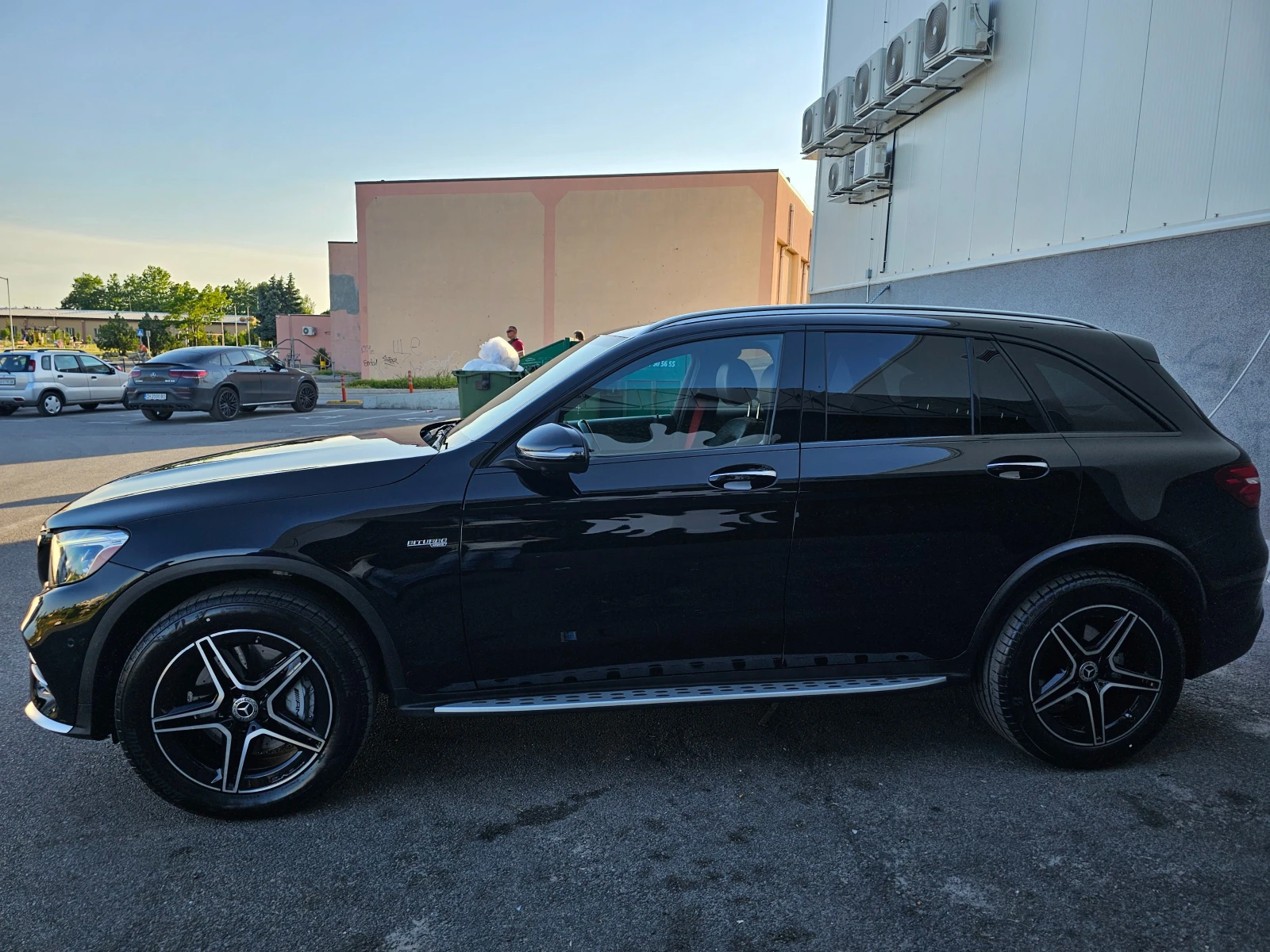 Mercedes-Benz GLC 43 AMG 360 CAMERA/AIRMAT/9G TRONIC/ПОДГРЕВ/AMBIENT, снимка 3 - Автомобили и джипове - 54878387