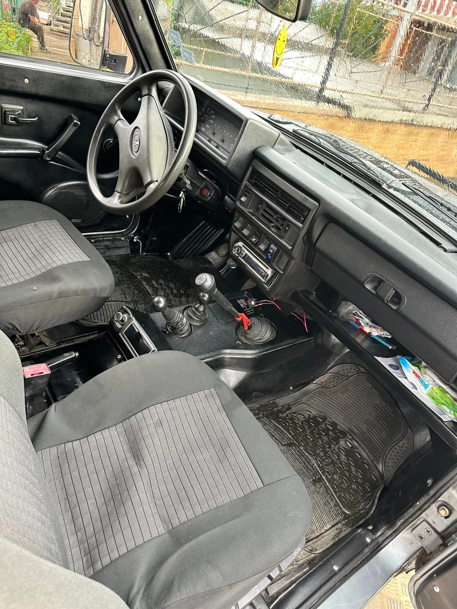 Lada Niva 1.7i 4x4, снимка 6 - Автомобили и джипове - 55252548