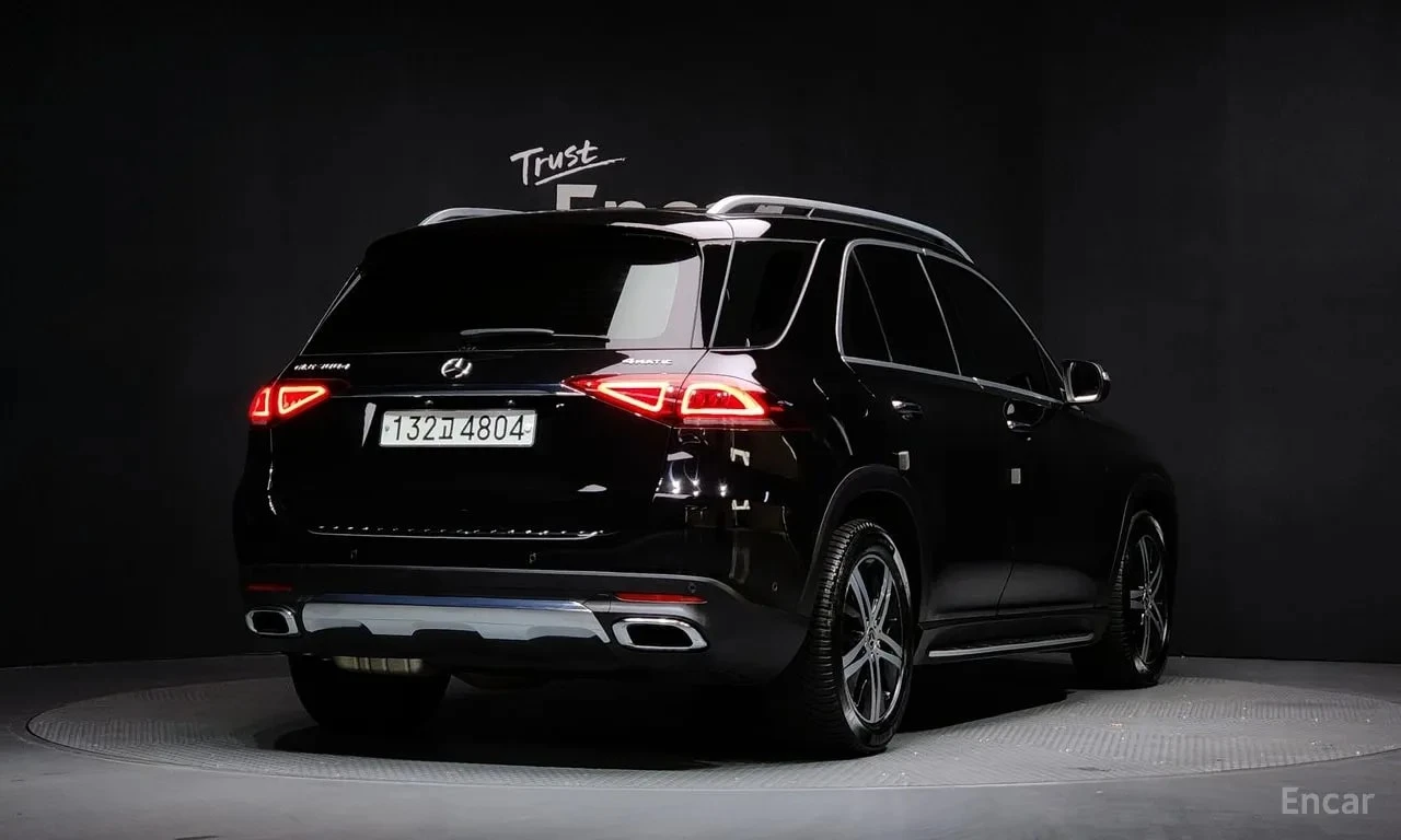 Mercedes-Benz GLE 300 GLE300d 4MATIC, снимка 2 - Автомобили и джипове - 55900454